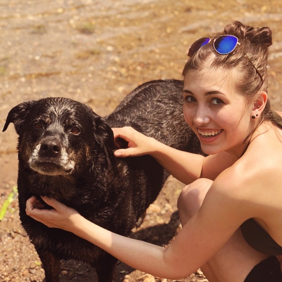 Meet your Posher, Tatum - Picture 1 of 1